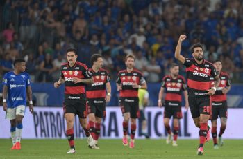 Lucas Paquetá busca vaga como segundo volante no Flamengo antes do jogo contra o Cruzeiro na Libertadores 2 Paquetá prioriza disputa no meio-campo com Jorginho e deve ganhar vaga no Flamengo de Jardim