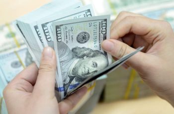 Dólar americano recua para 26.300 VND em 21 de agosto, com queda de 0,7% em relação ao final de julho 1 Vietnam.vn - Nền tảng quảng bá Việt Nam
