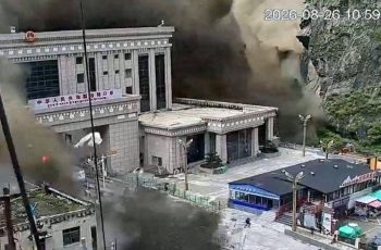 Inundações no Tibete deixam centenas de mortos e desaparecidos enquanto China impõe censura à cobertura da tragédia 5 Tibete: China censura vídeos de enchente após desastre - 29/08/2026 - Mundo