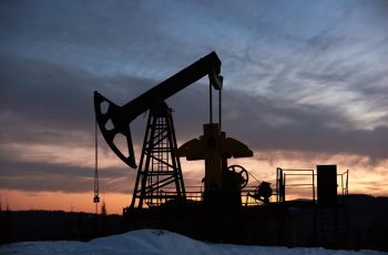 Ibovespa recua 0,09% e fecha aos 166.783,57 pontos, marcando a décima queda consecutiva 10 Petróleo passa de US$ 90 após ataque à Saudi Aramco