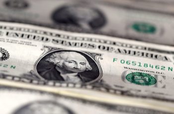 Dólar recua 0,24% e fecha a R$ 5,2081 nesta quarta-feira 5 Dólar abre em queda, de olho em alta do petróleo e à espera da ata do Fed