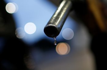 Governo prorroga subvenção de R$ 0,44 por litro de gasolina até 9 de setembro em meio à alta do preço do petróleo 11 Governo deve prorrogar subsídio de R$ 0,44 na gasolina até 9 de setembro