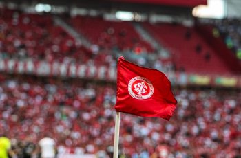 Internacional oferece trator como garantia em dívida de R$ 30 mil com empresário 3 Internacional oferece trator como garantia judicial por dívida com empresário; entenda