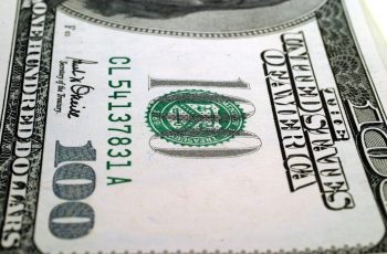 Dólar fecha em alta de 0,44%, cotado a R$ 5,22 na venda 7 Dólar fecha em alta a R$ 5,22 impulsionado por tensões no Oriente Médio