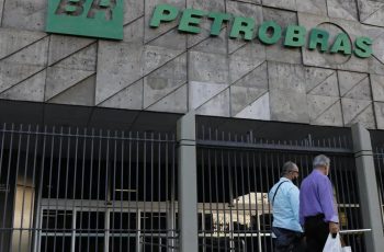Petróleo Brent fecha em alta de 54,1%, cotado a US$ 104 o barril no segundo trimestre de 2026 2 Com guerra e petróleo, Petrobras paga R$ 17 bi a acionistas