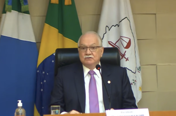 Violência custa mais de R$ 1 trilhão por ano no Brasil, equivalente a 11% do PIB, afirma presidente do STF 9 Edson FAchin discursa na 20ª Jornada da Lei Maria da Penha