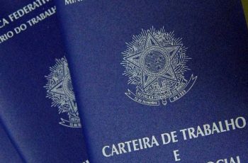 Taxa de desemprego no Brasil atinge 5,4% no trimestre encerrado em junho, menor índice desde 2012, segundo IBGE 10 Taxa de desemprego cai para 5,4% no trimestre encerrado em junho, aponta IBGE