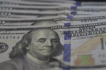 Dólar encerra em alta de 0,25%, a R$ 5,1930, maior fechamento desde 2 de julho 3 Dólar fecha em alta pelo quarto dia consecutivo em meio a contexto eleitoral