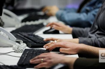 Taxa de desemprego jovem atinge 12,4% em 2025, segundo OIT 9 IA e estagnação económica pressionam os jovens: desemprego volta a aumentar no mundo