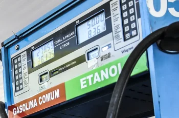 Petróleo encerra a sexta-feira cotado a US$ 90 por barril 5 Ad image