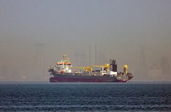Petróleo Brent recua 2,17% e fecha a US$ 86,66 por barril 7 Petróleo Brent cai 2,17% para 86,66 dólares com expectativa de reabertura parcial do estreito de Ormuz