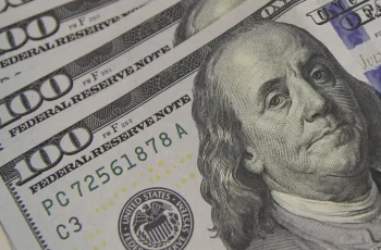 Dólar avança 0,66% e encerra cotado a R$ 5,196 no mercado à vista 3 Dólar fecha em alta de 0,66% a R$ 5,196 e Ibovespa avança no último pregão da semana