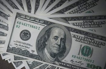 Dólar encerra em alta de 0,21%, cotado a R$ 5,1620 nesta quinta-feira (27) 2 Dólar sobe e fecha a R$ 5,16, de olho na taxa de desemprego e na alta do petróleo; Bolsa avança