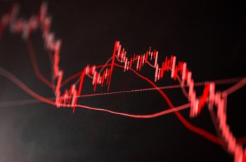 Ibovespa recua 0,54% e abre aos 177.046 pontos 2 Ibovespa abre em queda com petróleo em baixa e Boletim Focus em foco