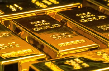 Ouro recua 1,29% e fecha a US$ 4.351,90 por onça-troy 10 Ouro fecha em queda de 1,29% com petróleo e juros dos Treasuries em alta - Times Brasil
