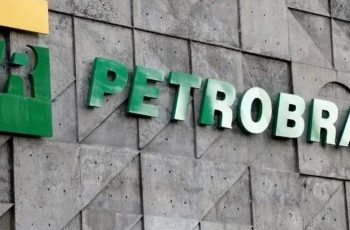 Petróleo Brent avança 2,93%, fechando a US$ 108,78 por barril após ataques na Arábia Saudita 1 Petrobras (PETR4) dispara mais de 2% com alta do petróleo; PRIO3 e RECV3 avançam
