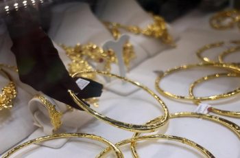 Ouro em Mi Hong encerra a 146,7 milhões de VND/onça, com alta de 1,2 milhão de VND na comparação diária. 5 Vietnam.vn - Nền tảng quảng bá Việt Nam