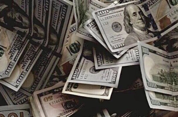 Dólar encerra em 100,22, marcando o nível mais alto em dois meses 6 Chegou a temporada do caqui em Da Lat, com tons dourados que se estendem das ruas da cidade até os arredores.