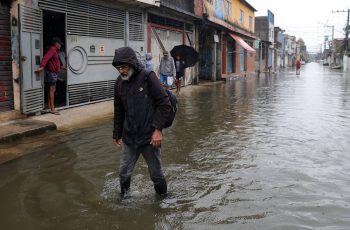 Mudanças climáticas em São Paulo: chegada de frente fria traz chuva intensa e queda de temperatura nesta terça-feira 8 Primavera começa na terça (22) com chuva e ventania em SP - 22/09/2026 - Cotidiano