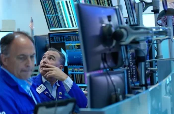 Petróleo Brent fecha em US$ 103,87 por barril, com queda de 0,9% na sessão 4 Wall Street recua com o aumento dos rendimentos dos títulos e a oscilação dos preços do petróleo.