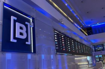 Petróleo Brent encerra com leve queda, cotado a 104 dólares por barril 10 Ibovespa recua com Treasuries, IPCA-15 e preço do petróleo no radar