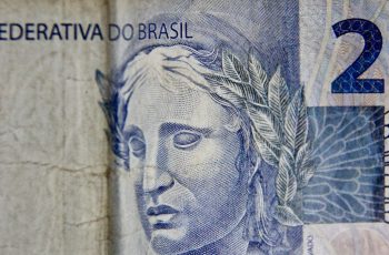 Selic cai para 13,75% ao ano após corte de 0,25 ponto percentual, segundo Copom 3 Selic a 13,75%: o que o corte significa para seus investimentos