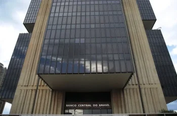 Copom reduz Selic para 13,75% ao ano, quinto corte consecutivo 2 Copom corta Selic para 13,75% ao ano em decisão unânime
