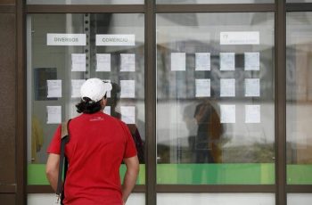 Taxa de desemprego na zona euro sobe para 6,4% em julho de 2026, segundo Eurostat 11 Desemprego em Portugal recua para 5,7% e desafia subida da taxa na zona euro e UE em 2026
