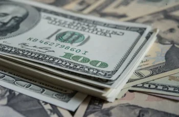 Dólar fecha em alta de 0,52%, a R$ 5,1308, após dados positivos do mercado de trabalho nos EUA 5 Dólar sobe a R$ 5,13 com payroll e eleição