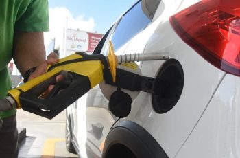 Petróleo valoriza no mercado internacional e influencia alta nos preços da gasolina em Natal 9 Gasolina chega a R$ 6,99 em postos de Natal após semana de reajustes
