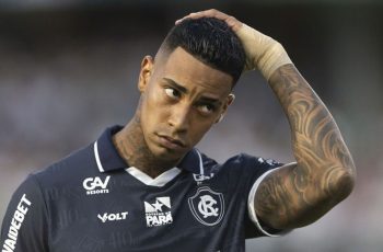 Alef Manga é afastado do Remo após discussão com capitão Marllon, marcando o terceiro afastamento em três temporadas consecutivas. 3 Ex-Coritiba, Alef Manga é afastado pelo Remo e chega ao terceiro afastamento em sequência