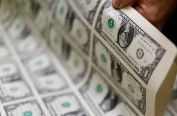 Dólar recua 0,24% e fecha cotado a R$ 5,132 nesta segunda-feira (21) 3 Dólar opera em baixa com cenário eleitoral e exterior