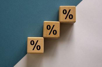 Petróleo Brent recua 1,20%, a US$ 107,45 o barril 12 'Super Quarta’ divide agenda com prévia do PIB em meio à queda do petróleo; Ibovespa em dólar cai nesta terça-feira (15) – Money Times