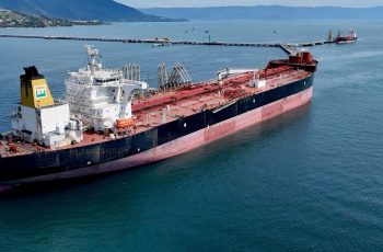 Petrobras planeja aumentar investimentos em refino para reduzir dependência de óleo diesel importado 1 Colunista