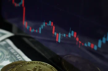 Bitcoin sobe 25% em agosto e atinge US$ 80.000, com entradas líquidas de US$ 3,52 bilhões em ETFs 1 ETFs de Bitcoin têm melhor mês de 2026; BTC sobe 25%