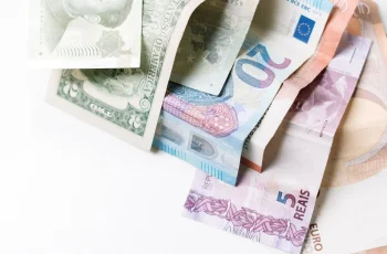Dólar comercial avança 0,44% e fecha a R$ 5,128 na venda nesta sexta-feira 9 Dólar hoje: cotação sobe após payroll dos EUA surpreender