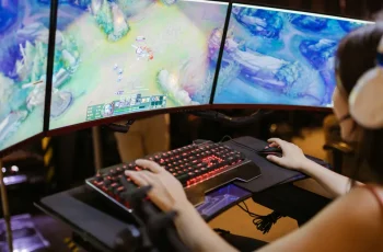 Riot Games revela codinome The Grail para MMO de League of Legends em desenvolvimento desde 2016 1 Riot revela The Grail, MMO de LoL com veteranos de WoW