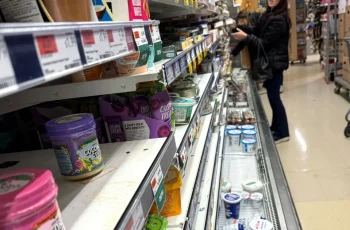Produto Interno Bruto dos EUA cresce a 0,5% no quarto trimestre, segundo o Departamento de Comércio 3 PIB dos EUA perde força e aumenta 0,5% no 4º tri