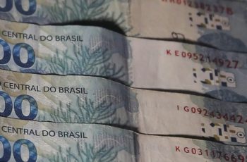 Selic é reduzida para 13,75% ao ano pelo Copom em decisão unânime 6 Copom corta Selic para 13,75%, mas crédito ao consumidor não cai de imediato – PIRANOT