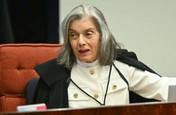 Pressão sobre Cármen Lúcia para julgamento da Lei da Ficha Limpa antes do segundo turno eleitoral 3 Pressão chega a Cármen Lúcia para destravar Lei da Ficha Limpa antes do 2º turno