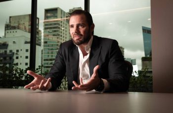 Negócio entre Daniel Vorcaro e Claudio Lottenberg por imóvel é revelado em mensagens obtidas pela Polícia Federal 5 Vorcaro negociou compra de cobertura de médico indicado a ministro da Saúde por Flávio Bolsonaro