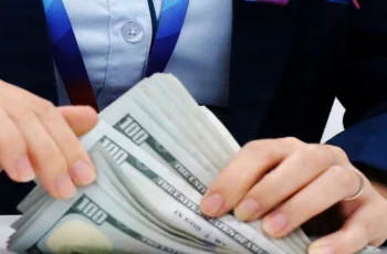 Dólar americano encerra em alta, cotado a 26.110 VND/USD na venda e 25.730 VND/USD na compra 7 Vietnam.vn - Nền tảng quảng bá Việt Nam