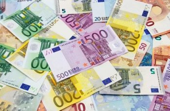 Euro fecha em queda de 4,45%, cotado a R$ 5,610, após primeiro turno das eleições 2026 4 Maior queda em 16 meses, euro derrete mais de 4% após resultado do 1º turno das eleições