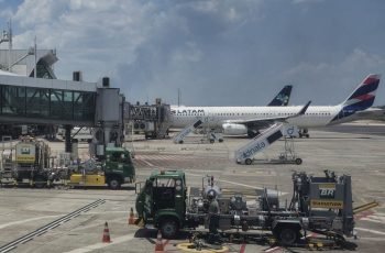 Petróleo Brent supera US$ 102 por barril em meio a tensões no Oriente Médio 5 Petrobras eleva preço médio do querosene de aviação em 11,76%