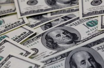 Dólar fecha em queda de 0,46%, cotado a R$ 4,72, menor valor desde abril de 2022 7 Band