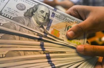 Dólar recua 0,75% e fecha a R$ 4,9649 na venda 11 Dólar cai ante o real com eleição e exterior no foco