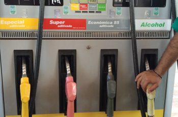 Petróleo Brent opera próximo a US$ 104 em meio a subsídios do governo brasileiro para combustíveis 7 Governo Lula amplia subsídios sobre gasolina, etanol e diesel a duas semanas do 2º turno