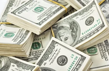 Dólar fecha em alta de 0,83% a R$ 5,0156 após rali pós-eleitoral 8 Dólar hoje volta a subir e fecha acima dos R$ 5, seguindo exterior